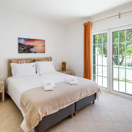 Villa Falesia Sunshine By The Portuguese Butler *